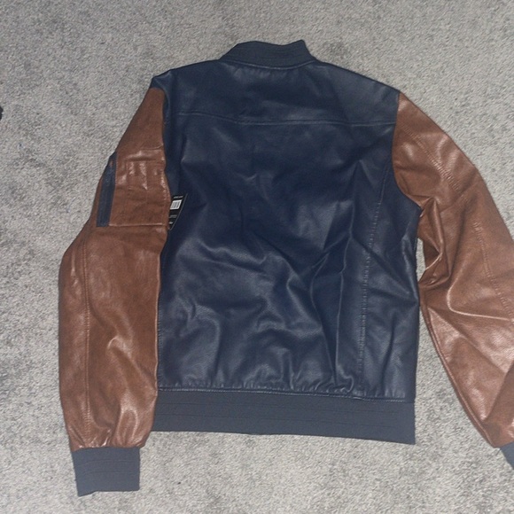 Fried denim Size Large Mid-Weight Jacket ( Negotiable, Just Send An Offer! ) - Picture 2 of 5
